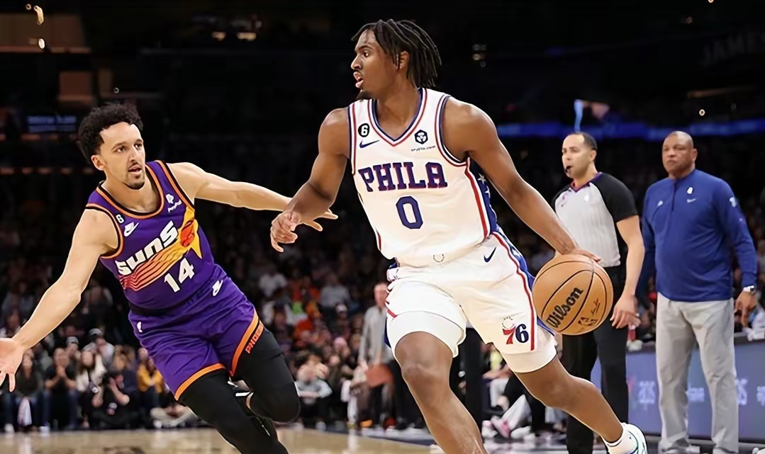 开云体育下载-费城76人集结日再遭质疑国际比赛日尼斯备战欧联，媒体一致点评：拉齐奥窗口期完成体检